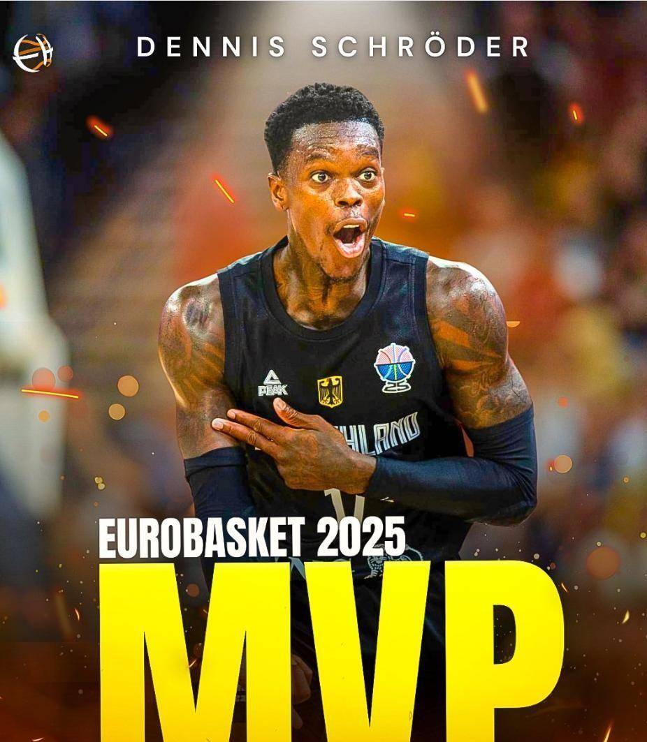 足球选手发挥出色,荣膺最佳MVP 足球选手发挥出色,荣膺最佳MVP