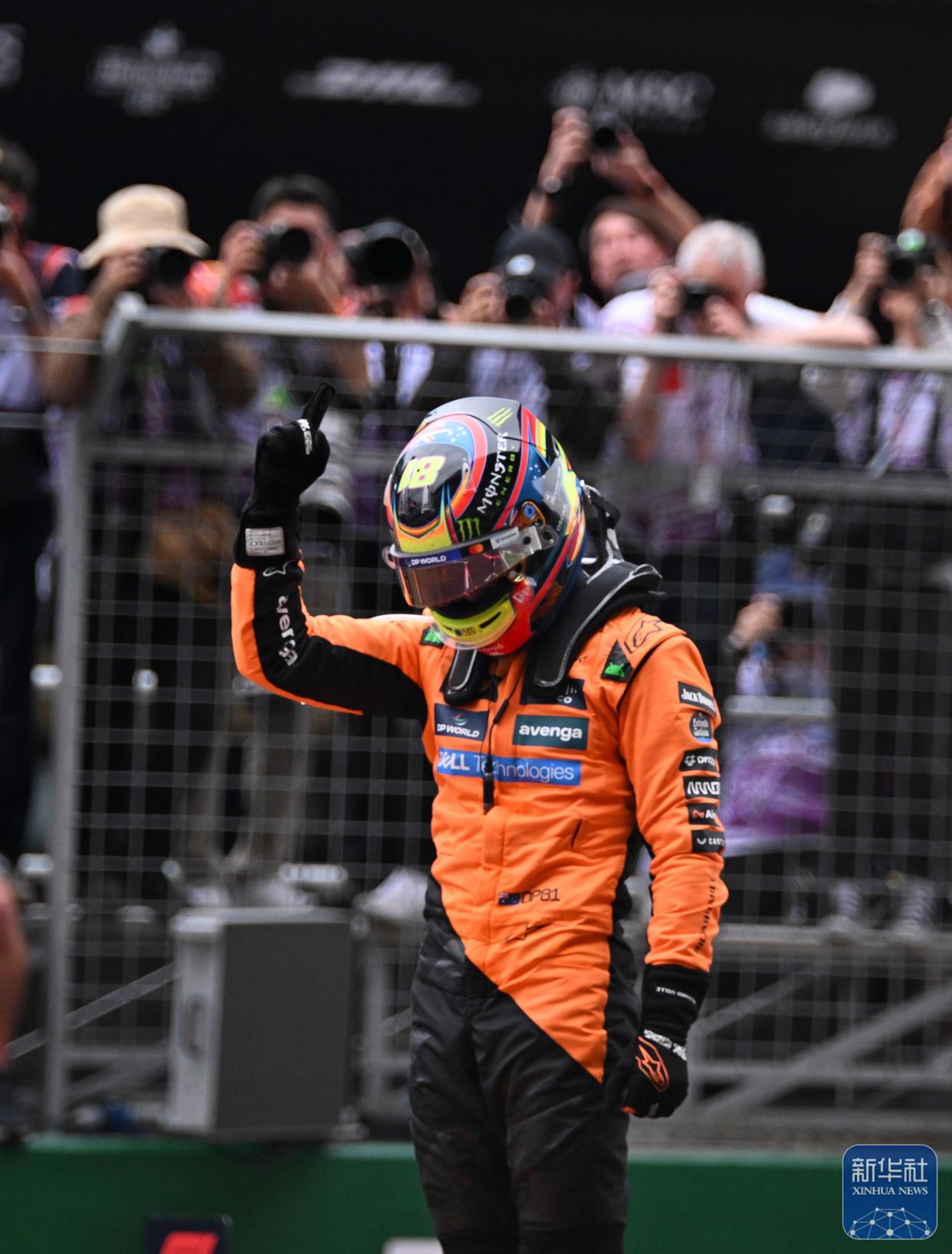 哈斯车队逆转红牛二队，皮亚斯特里关键制胜