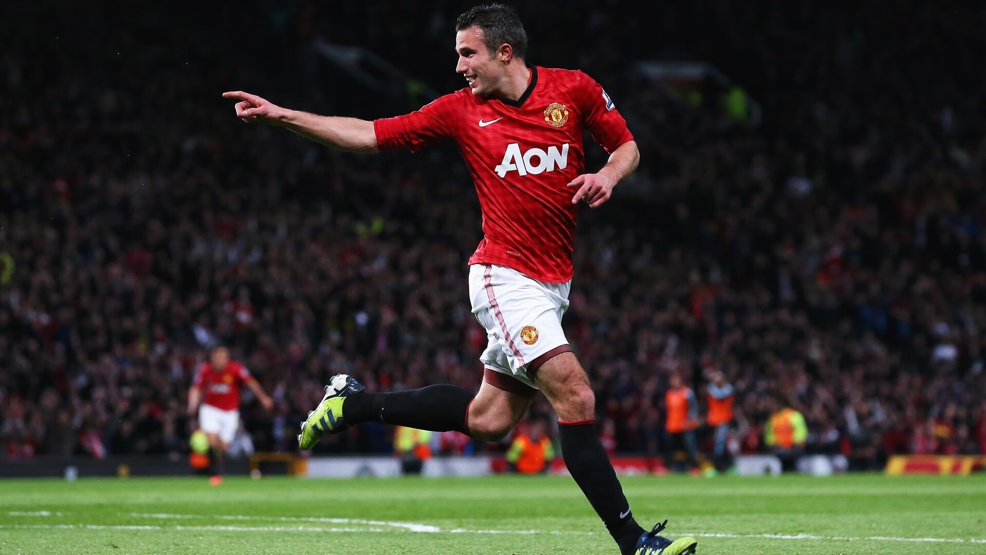 铁骑破阵！阿什拉夫闪电击穿堡垒，威尔士飓风席卷拜耳竞技场