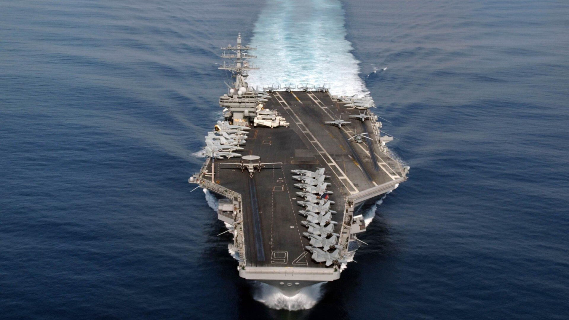 巴雷拉,以钢铁为笔,在街道的黑暗画布上点燃火痕