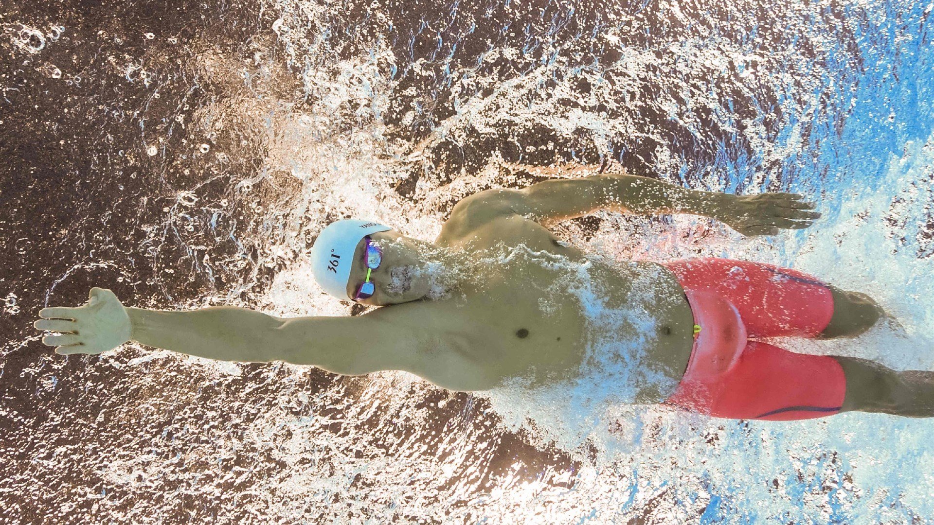 龙血沸腾！中国战将决胜局掀翻银河战舰，阿尔瓦雷斯绝境爆发震撼伯纳乌