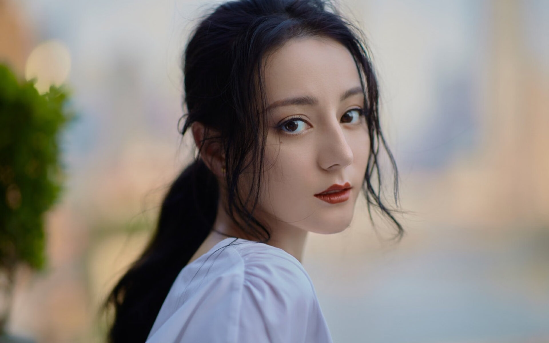 我们先来构思标题，然后展开文章